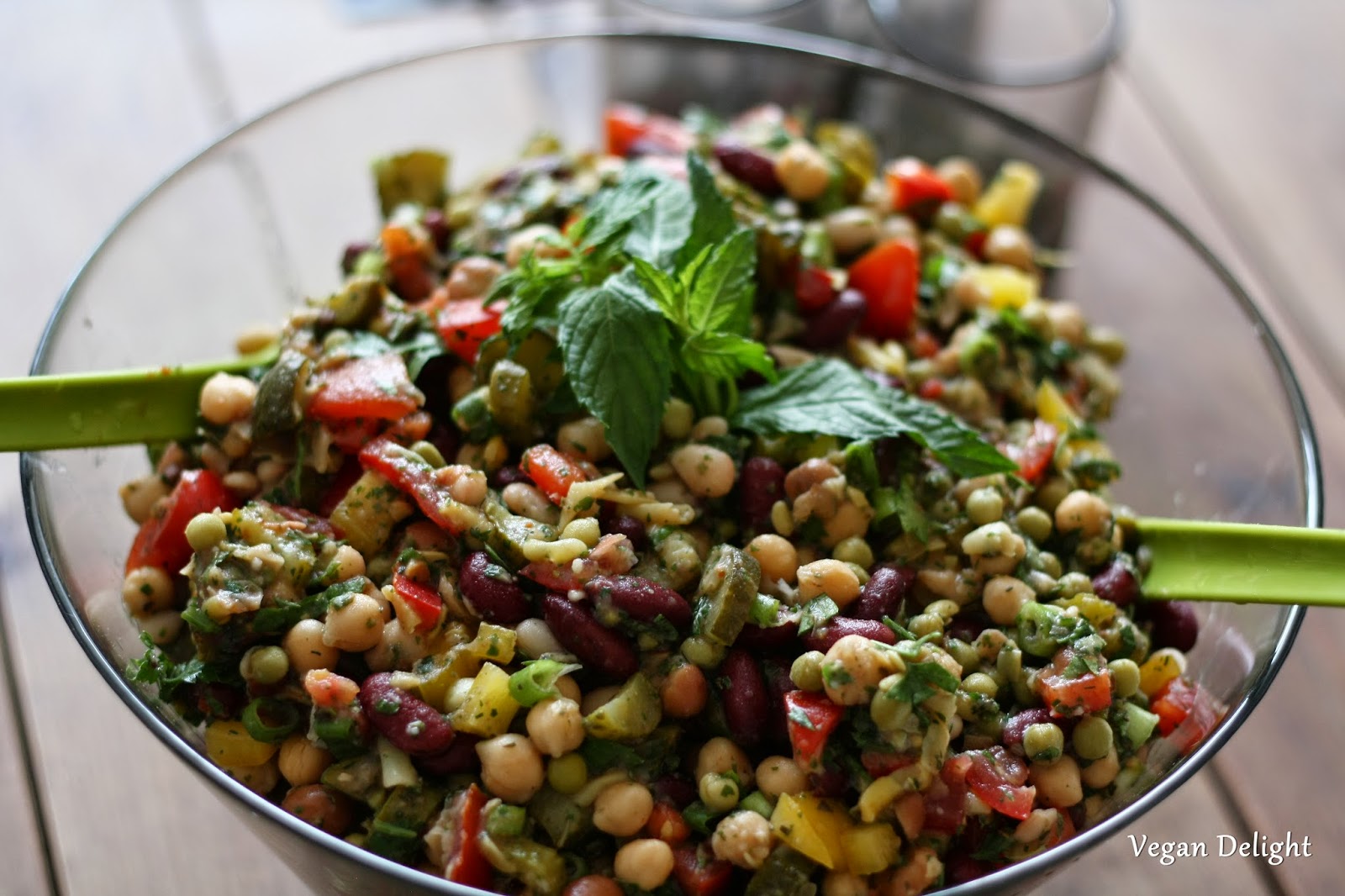 Vegan Delight: Nohut-Fasulye-Salatası - Kichererbsen-Bohnen-Salat